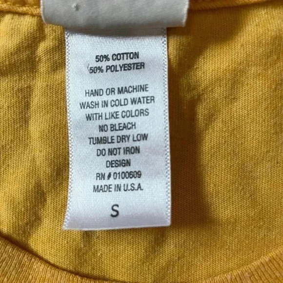 🎈2/$30🎈Junk Food Snoopy shirt- size US S - Picture 4 of 4